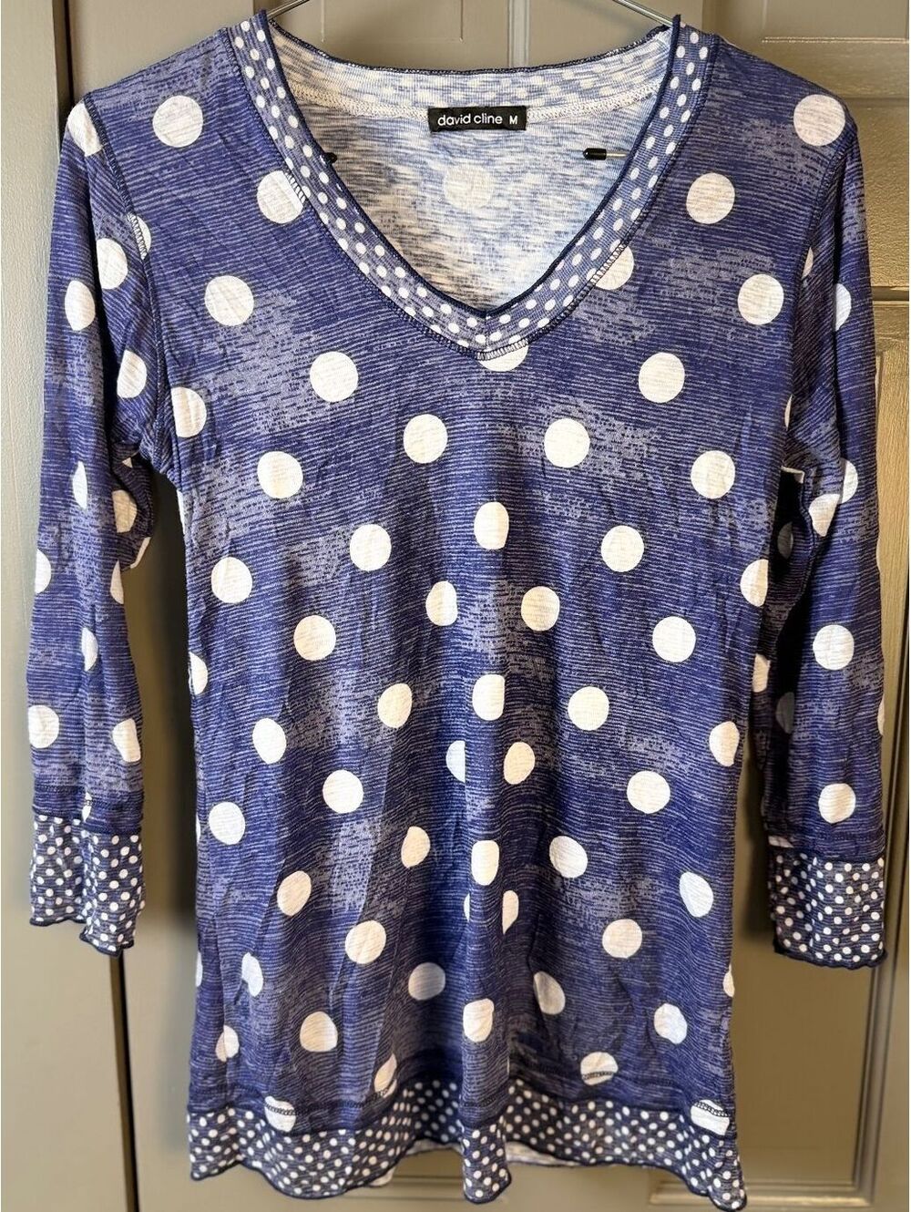 David Cline Women's Crushed Jersey 3/4 Sleeve Navy V-Neck Polka Dot Top Sz M